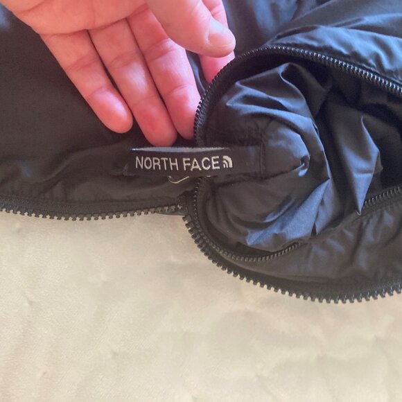 The North Face Down Vest - Black - Women's Size M - Picture 8 of 13
